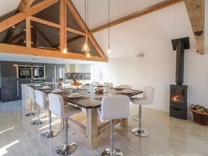 Dining - Rural Luxury Farmhouse | Hot Tub & Amazing Views, walks (Worcester)
