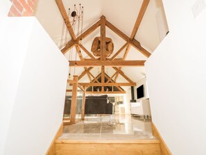Interior - Rural Luxury Farmhouse | Hot Tub & Amazing Views, walks (Worcester)