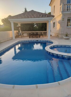 Pool - Villa Costa Dorada | Pool BBQ Beach 5min (Bellvei)