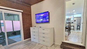 Unclassified image, 5 of 23, button - Wonder Way: Sleeps 8! 4Bd/2Bth/Gym~Near NAS Jax~ (Jacksonville)
