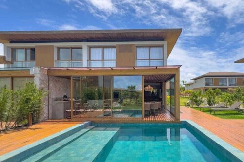 Sophistication by the Sea - Praia do Forte. Direct and private access to the beach.