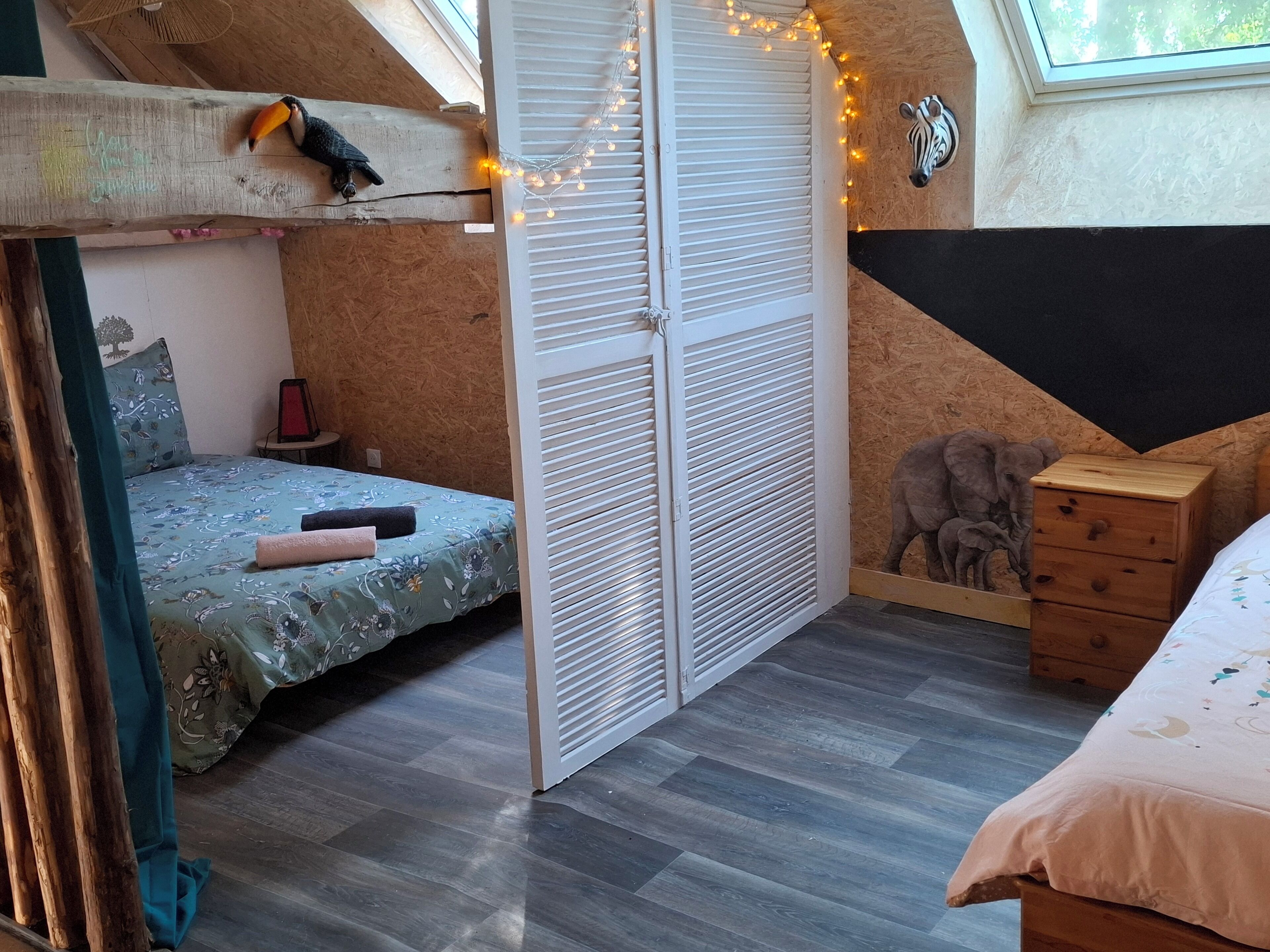 3 bedrooms, bed sheets