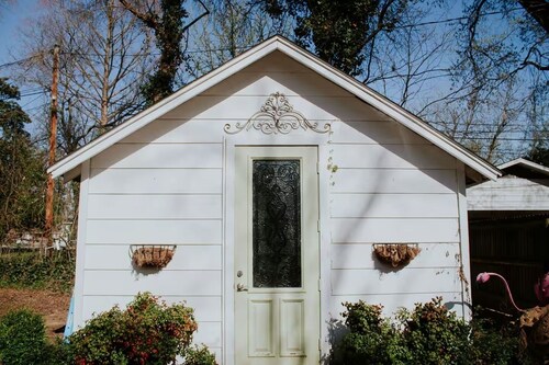 Cozy Cottage on Caldwell