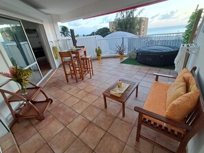 Outdoor dining - Duplex Mariposa - Sea/Soufrière view, Spa (Basse Terre)