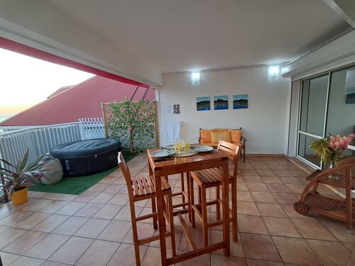 Duplex Mariposa - vue Mer/Soufrière, Spa
