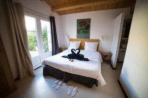 3 chambres, fer et planche à repasser, lit parapluie, Wi-Fi