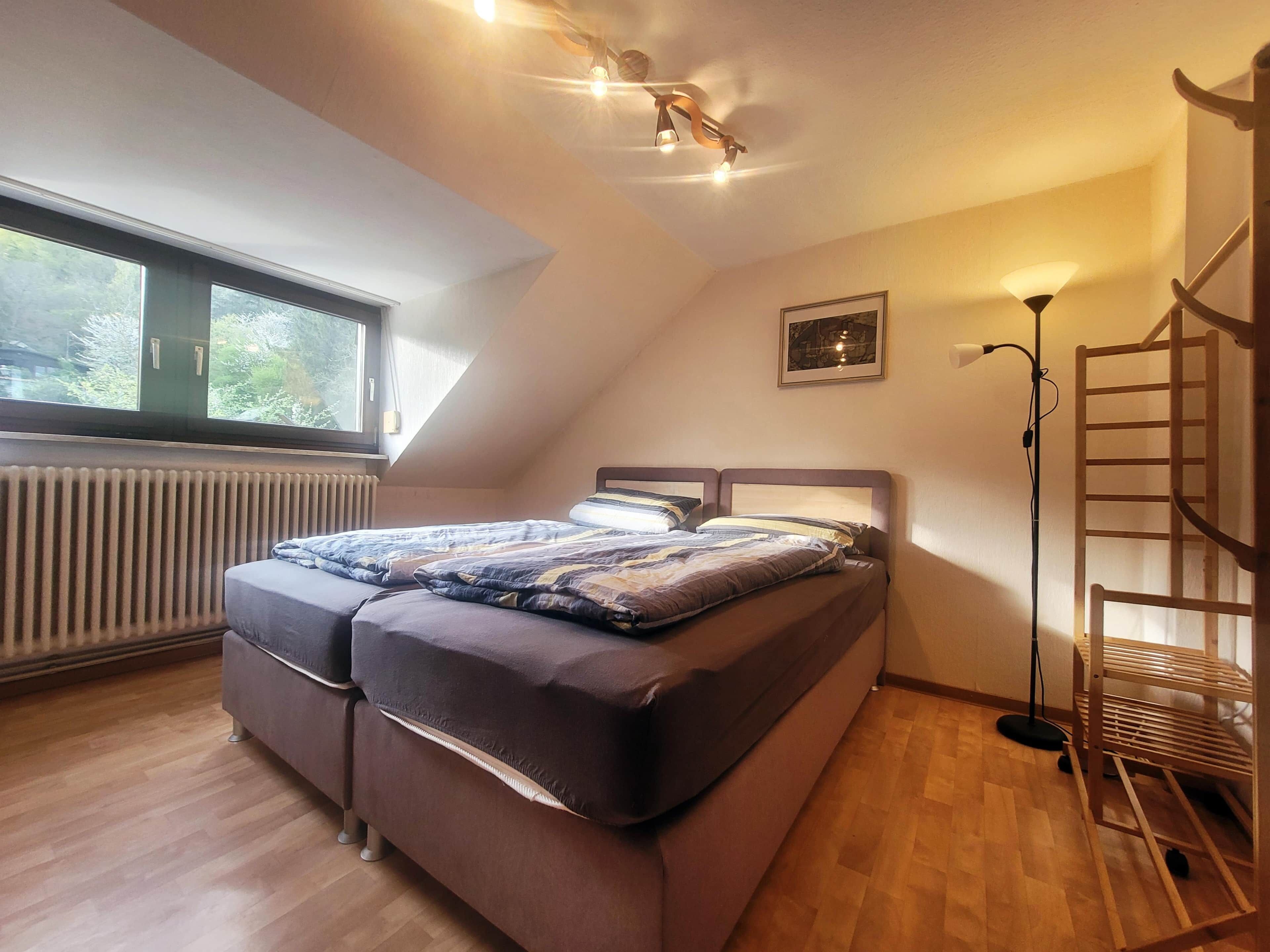 3 habitaciones, tabla de planchar con plancha y wifi gratis 