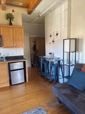 Smart TV - Studio loft Grand Traverse Commons (Traverse City)