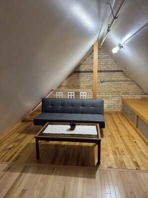 Interior - Studio loft Grand Traverse Commons (Traverse City)