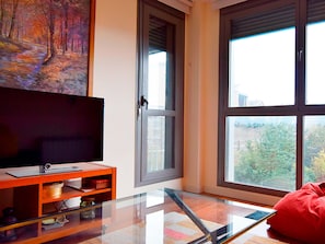 Perushuoneisto | Oleskelualue | Taulutelevisio