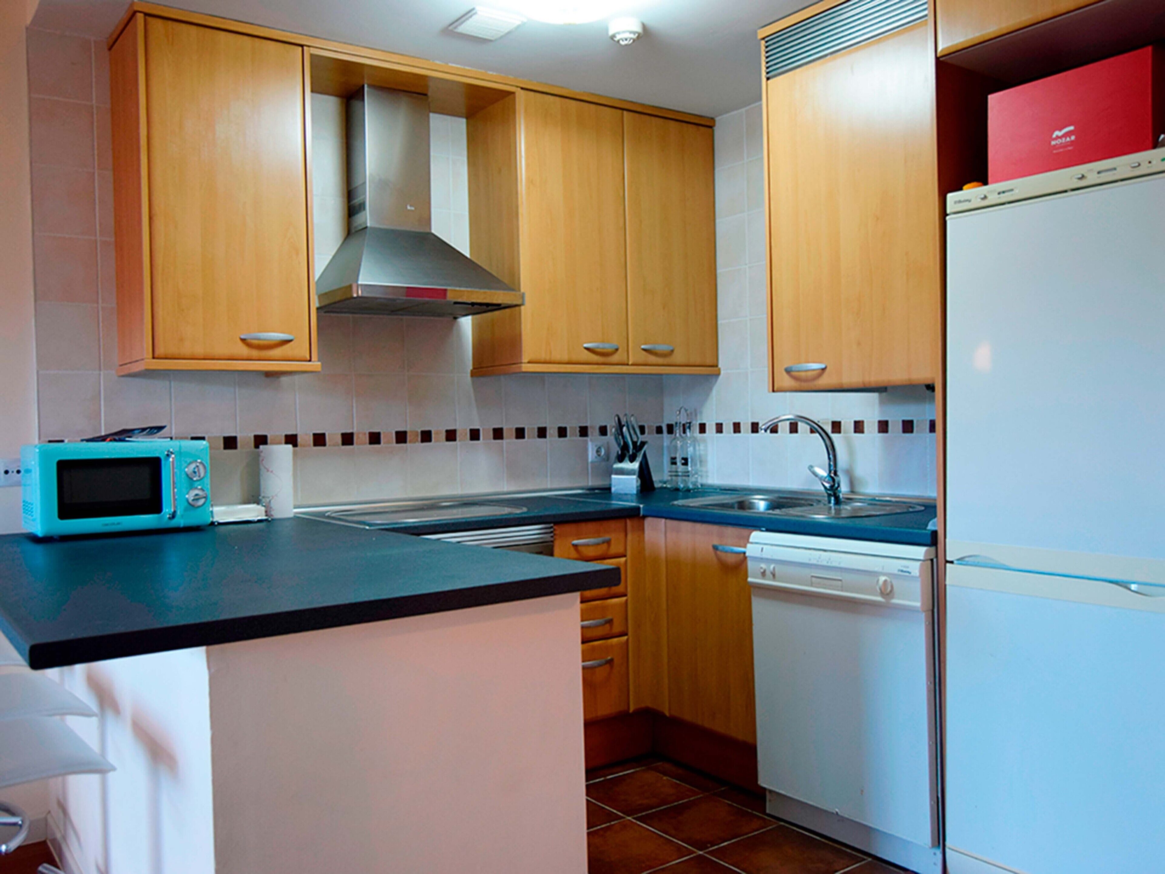 Basic Apartment | Private kitchen | Fridge, microwave, stovetop, dishwasher