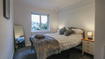 3 bedrooms, individually decorated, individually furnished, free WiFi