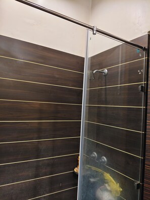 Regadera en el baño