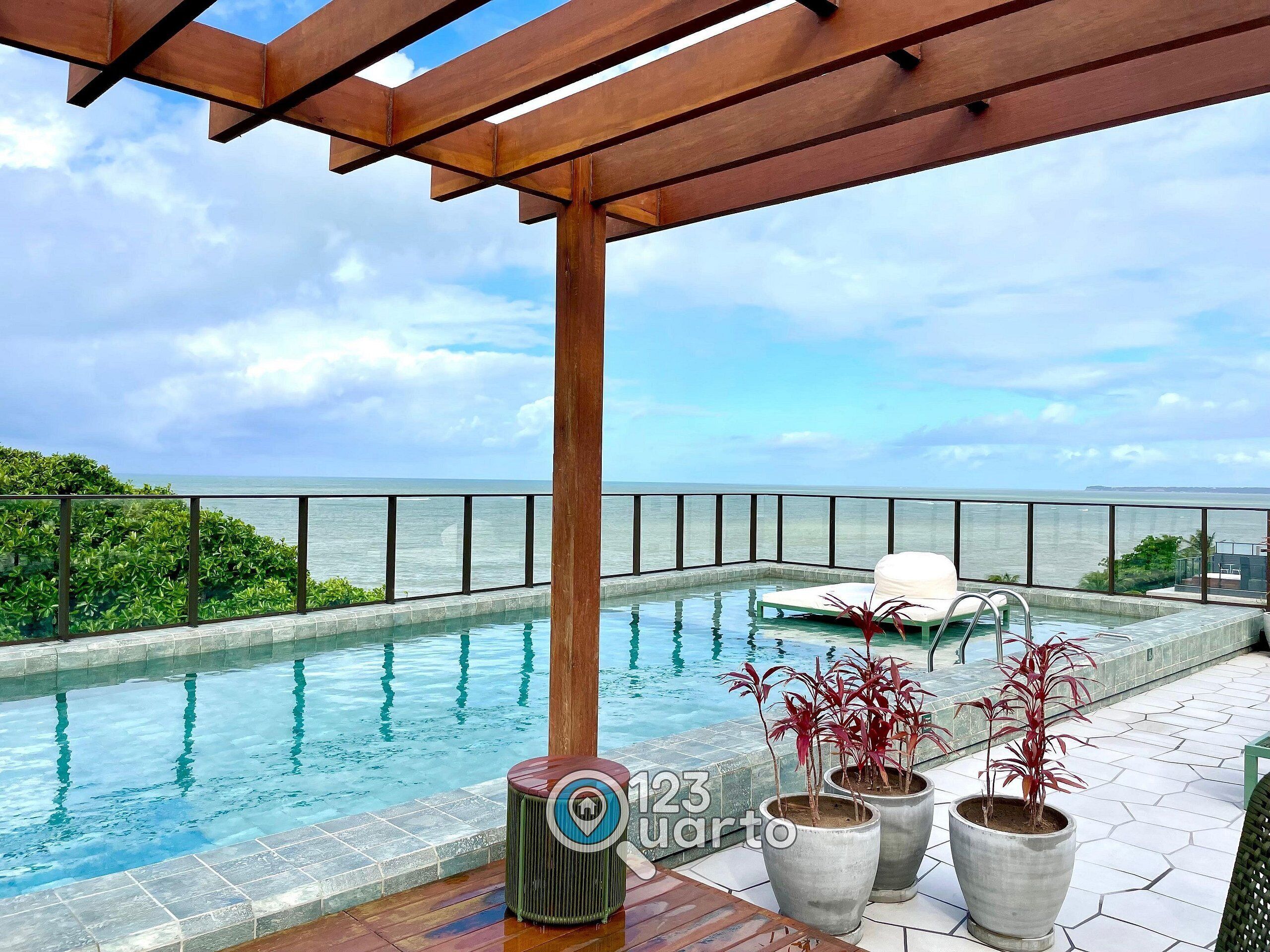 Deluxe Apartment | Pool | Outdoor pool