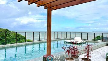 Deluxe Apartment | Pool | Outdoor pool