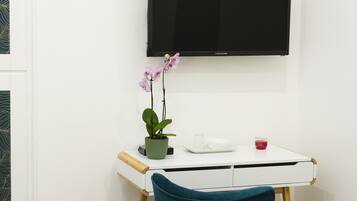 Comfort Double Room, Garden View | Blackout drapes, soundproofing, free WiFi, bed sheets