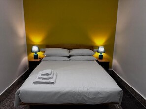 VerdunkelungsvorhÀnge, schallisolierte Zimmer, kostenloses WLAN