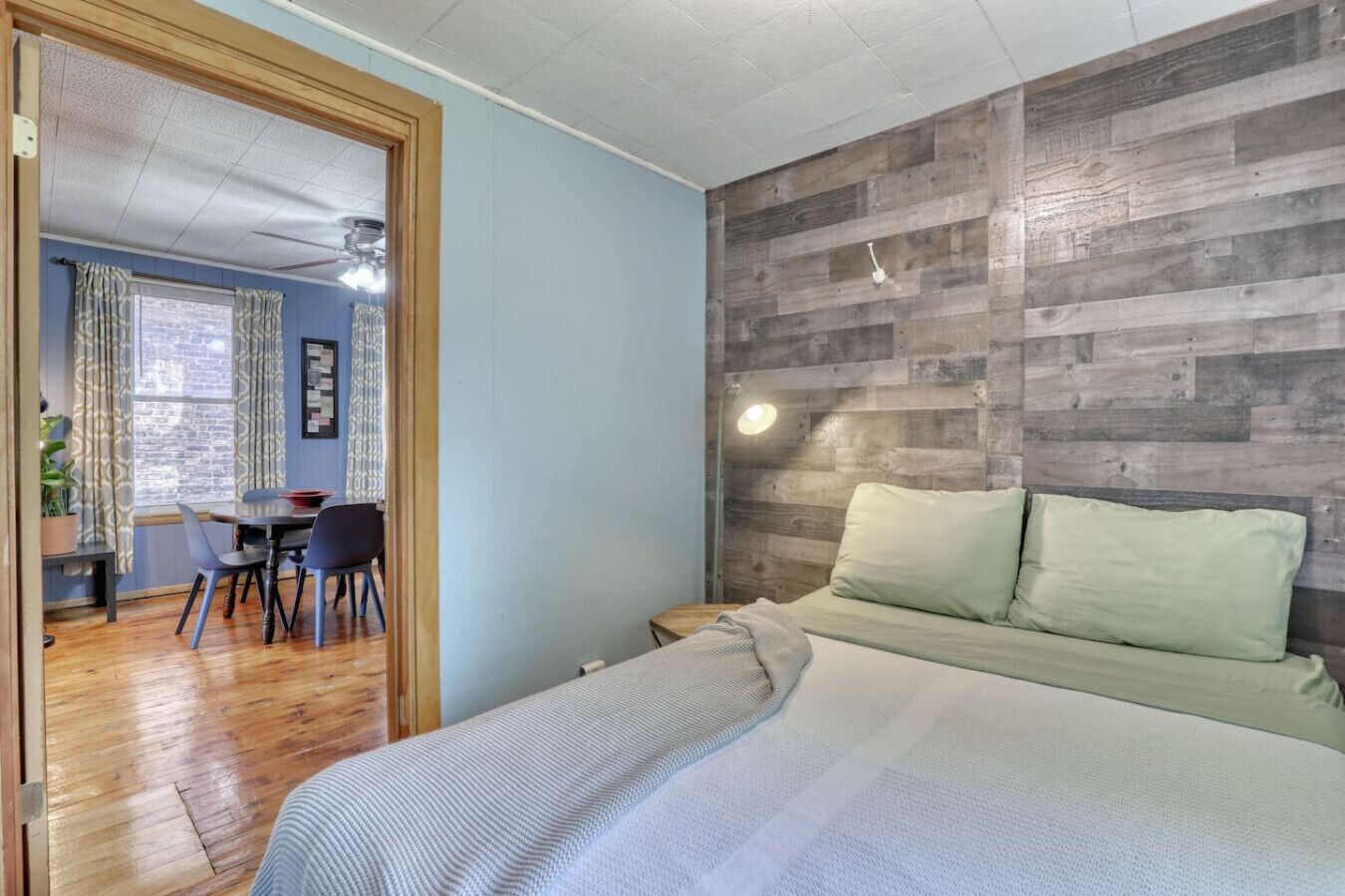 3 bedrooms, desk, iron/ironing board, WiFi