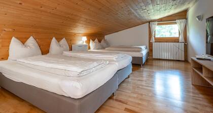 Group chalet close to Ki-West slope