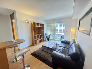 Smart TV - 8. Apartment with Private Terrace Parking Costanera Center MUT Metro Las Condes (Santiago)