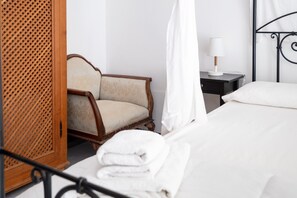 3 chambres, fer et planche Ă repasser, Wi-Fi, draps fournis