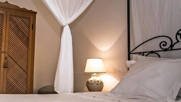 Bügeleisen/Bügelbrett, WLAN, Bettwäsche