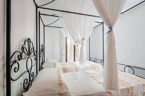 3 室のベッドルーム、アイロン / アイロン台、WiFi、ベッドシーツ