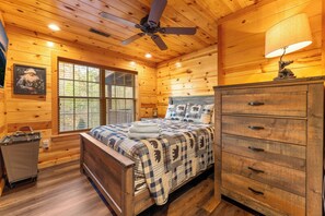 4 Schlafzimmer, Bügeleisen/Bügelbrett, WLAN, Bettwäsche