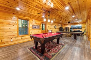 Spielezimmer