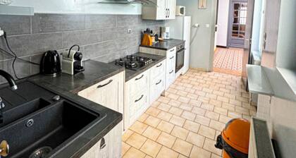 5 bedroom house and courtyard - 1930's Roubaix