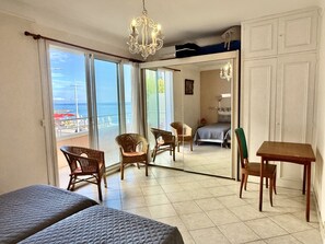 1 bedroom, free WiFi, bed sheets - Splendide vue mer au centre de Menton (Menton)