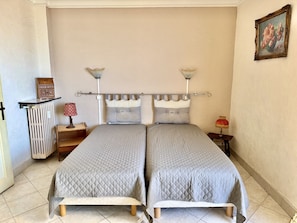1 bedroom, free WiFi, bed sheets - Splendide vue mer au centre de Menton (Menton)
