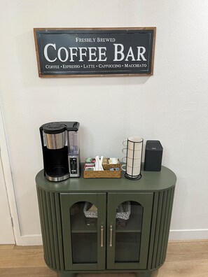 Interior - 3bd/2ba house. Sleeps 9. AC, Games, Snacks, Coffee Bar, Private Pool & more (Phoenix)