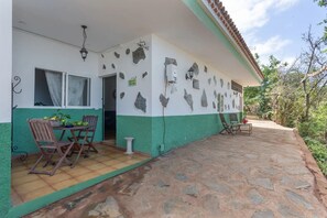 Casa, 2 dormitoris, fumadors | Servei de restauració a l'aire lliure