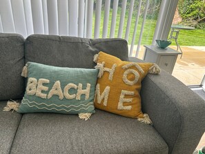 Living area - charming, detached chalet offers a perfect seaside lifestyle, just a short walk from the award-winni (Mundesley)