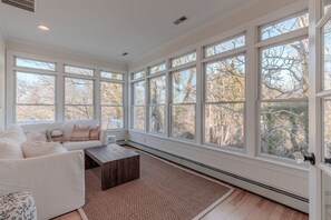 TV - Cape Mayzing Private Home (West Cape May)