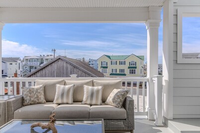 Eights On The Landing