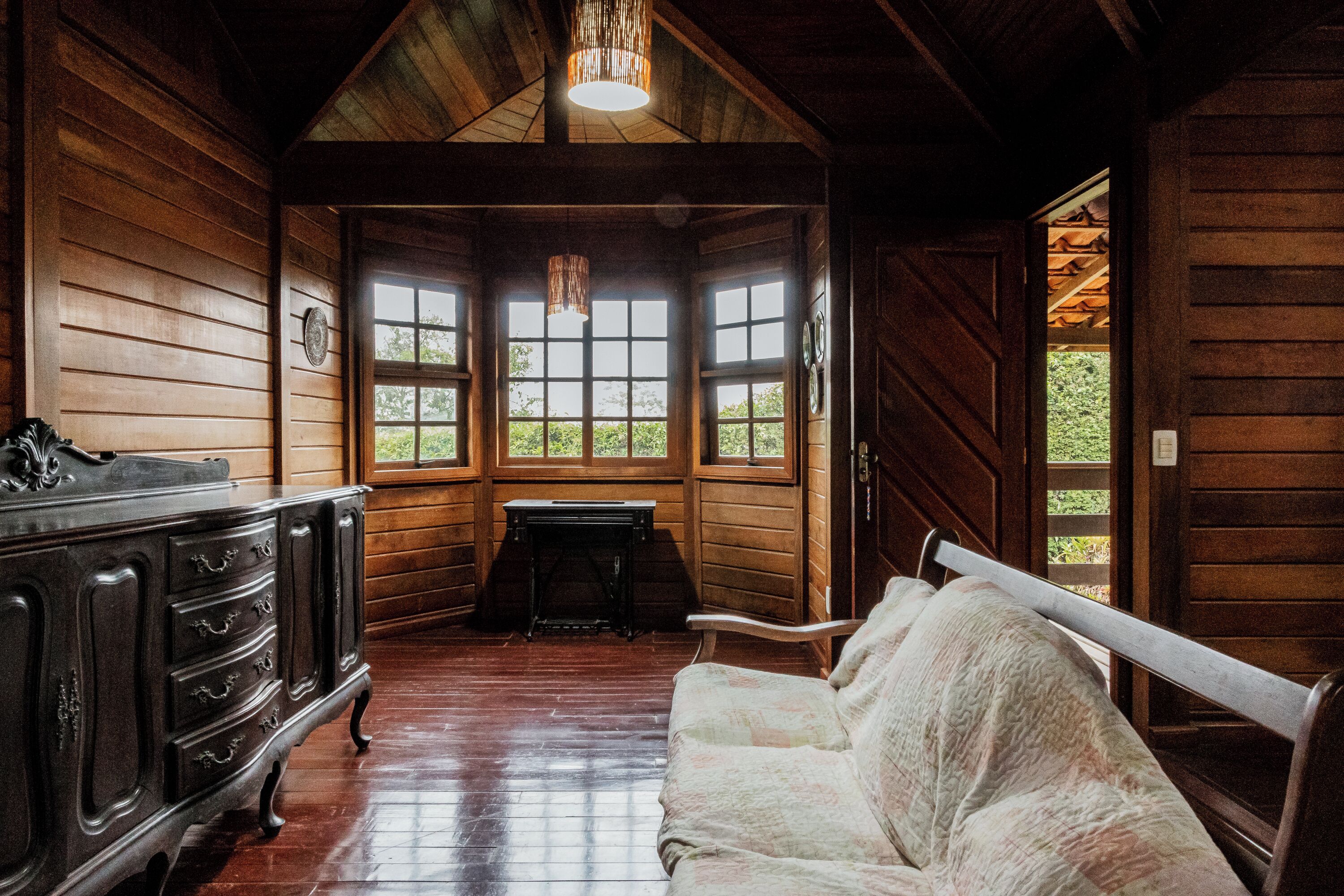 Espacio para trabajar con un portátil y wifi gratis