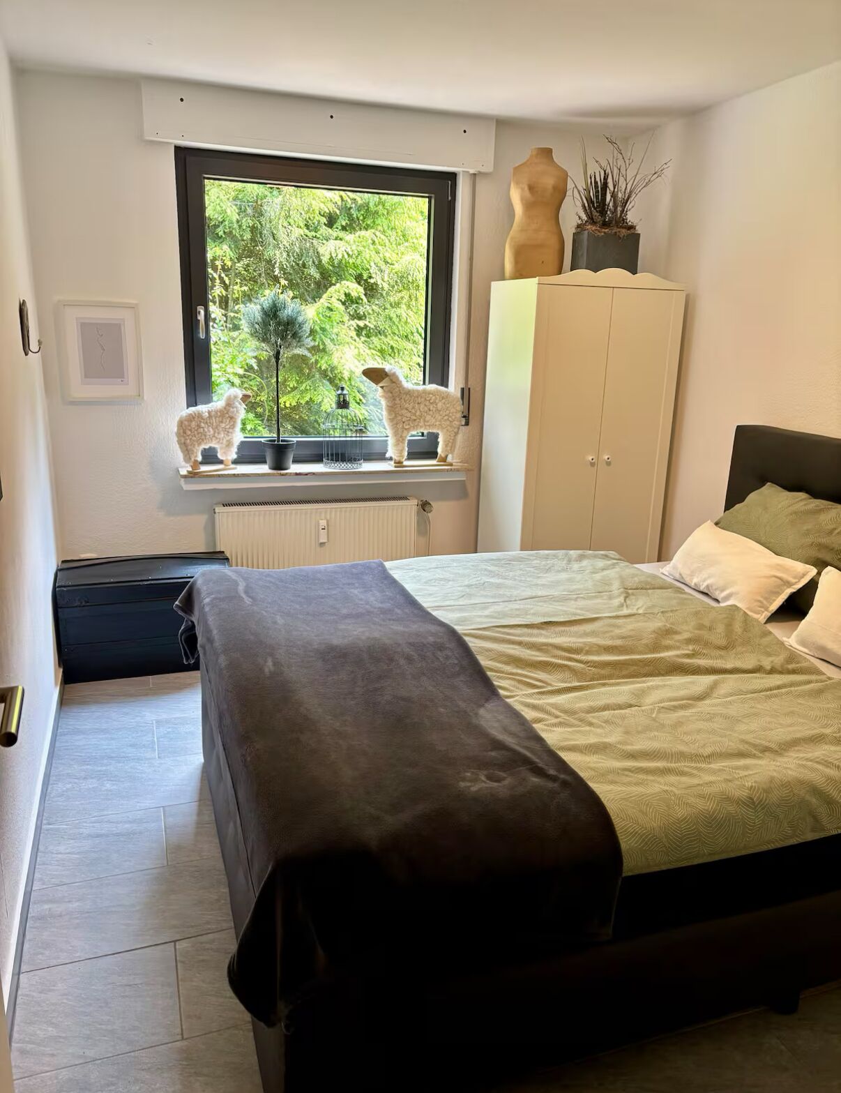 2 bedrooms, WiFi, bed sheets