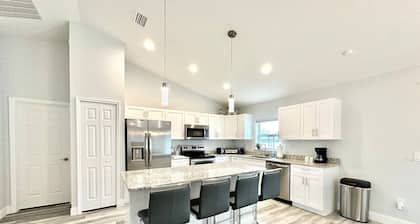 White Oak - Spacious, Clean, and Comfy!