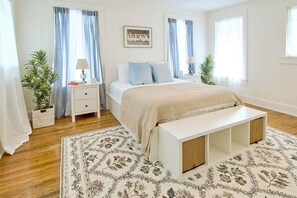 3 quartos, ferros/tábuas de passar roupa, Wi-Fi, roupa de cama