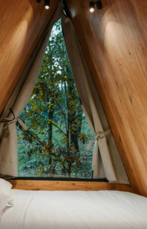 Laptopgeeigneter Arbeitsplatz, Bügeleisen/Bügelbrett, kostenloses WLAN