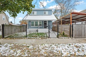 Rumah (3 Bedrooms) | Denah