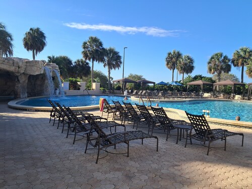 Home -Walking Distance to Parks, Restaurants, Pool, Spanish Spring, The Village