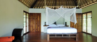 Koyao Sunrise - Tropical Garden Bungalow with 2 Bedrooms