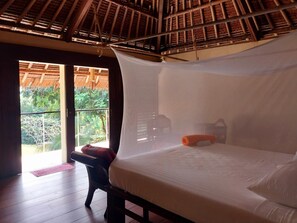 2 bedrooms, bed sheets - Koyao Sunrise - Tropical Garden Bungalow with 2 Bedrooms (Tambon Ko Yao Noi, Amphoe Ko Yao)