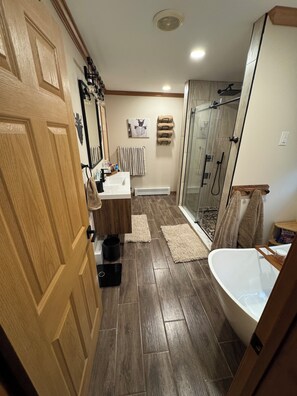 Shower, towels, toilet paper