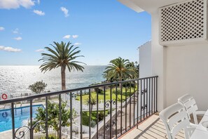 Property grounds - Beachfront Stay – Perfect Central Location in Nerja (Nerja)