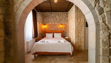 Standard-Doppelzimmer | Minibar, Schreibtisch, Bügeleisen/Bügelbrett, kostenlose Babybetten