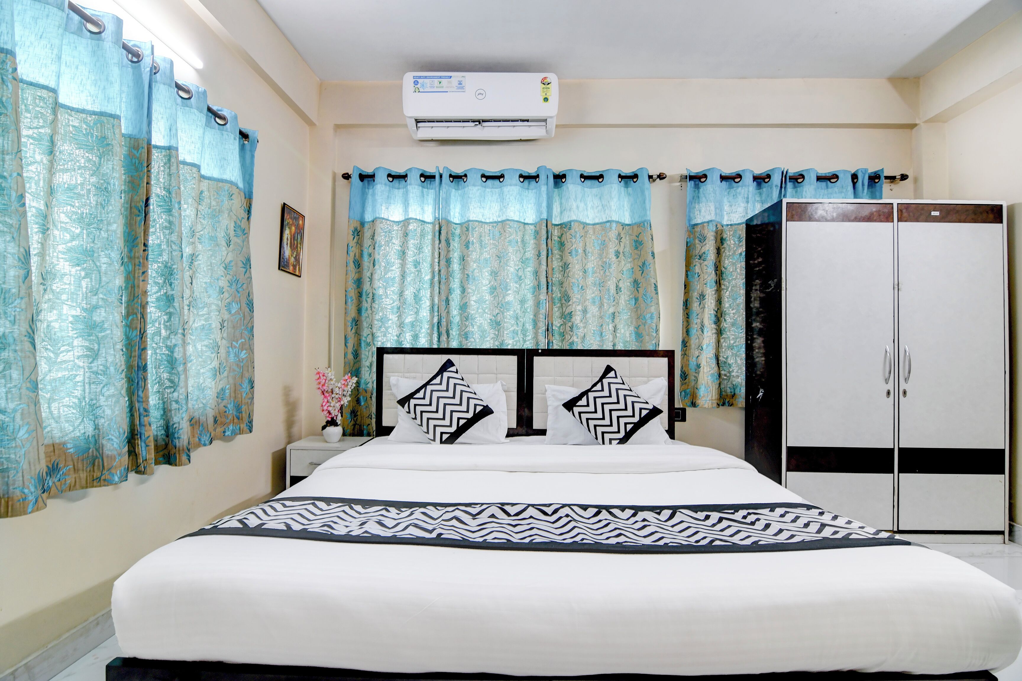 Classic Room | Free WiFi